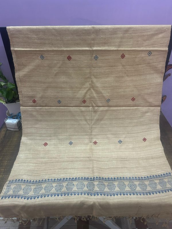 Handwoven Eri Silk Stole – Natural Beige with Minimal Motifs - Image 2